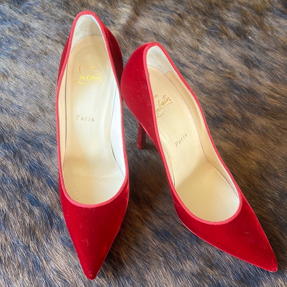red velvet louboutins